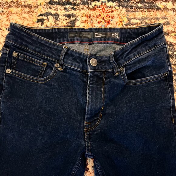 DKNY Mercer Skinny Dark Wash 30x32 - Picture 3 of 6